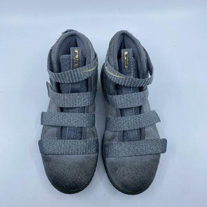 1.5Y Nike Lebron Soldier Cool Gray Pure Platinum